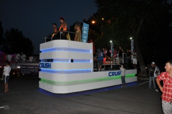 Aşa arată Mazăre costumat în samurai! Să înceapă distracţia în cluburile din Mamaia!